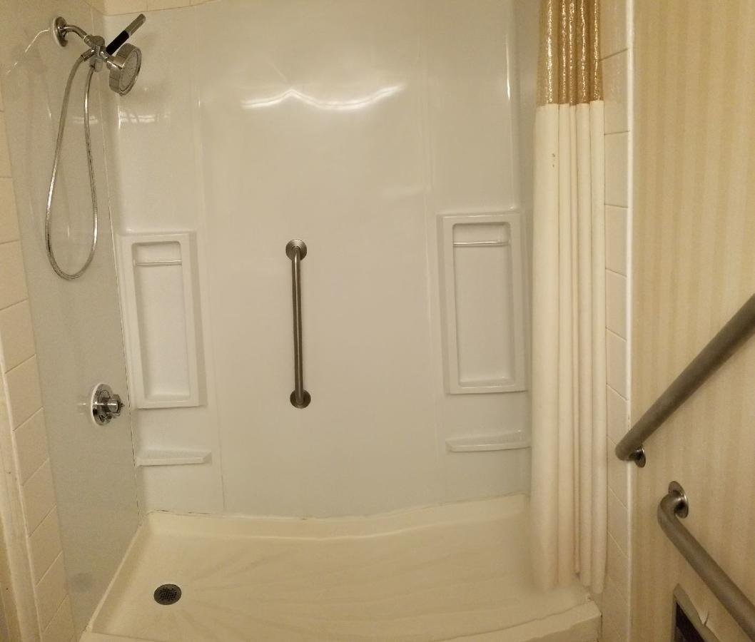 Howard Johnson By Wyndham Milford/New Haven エクステリア 写真