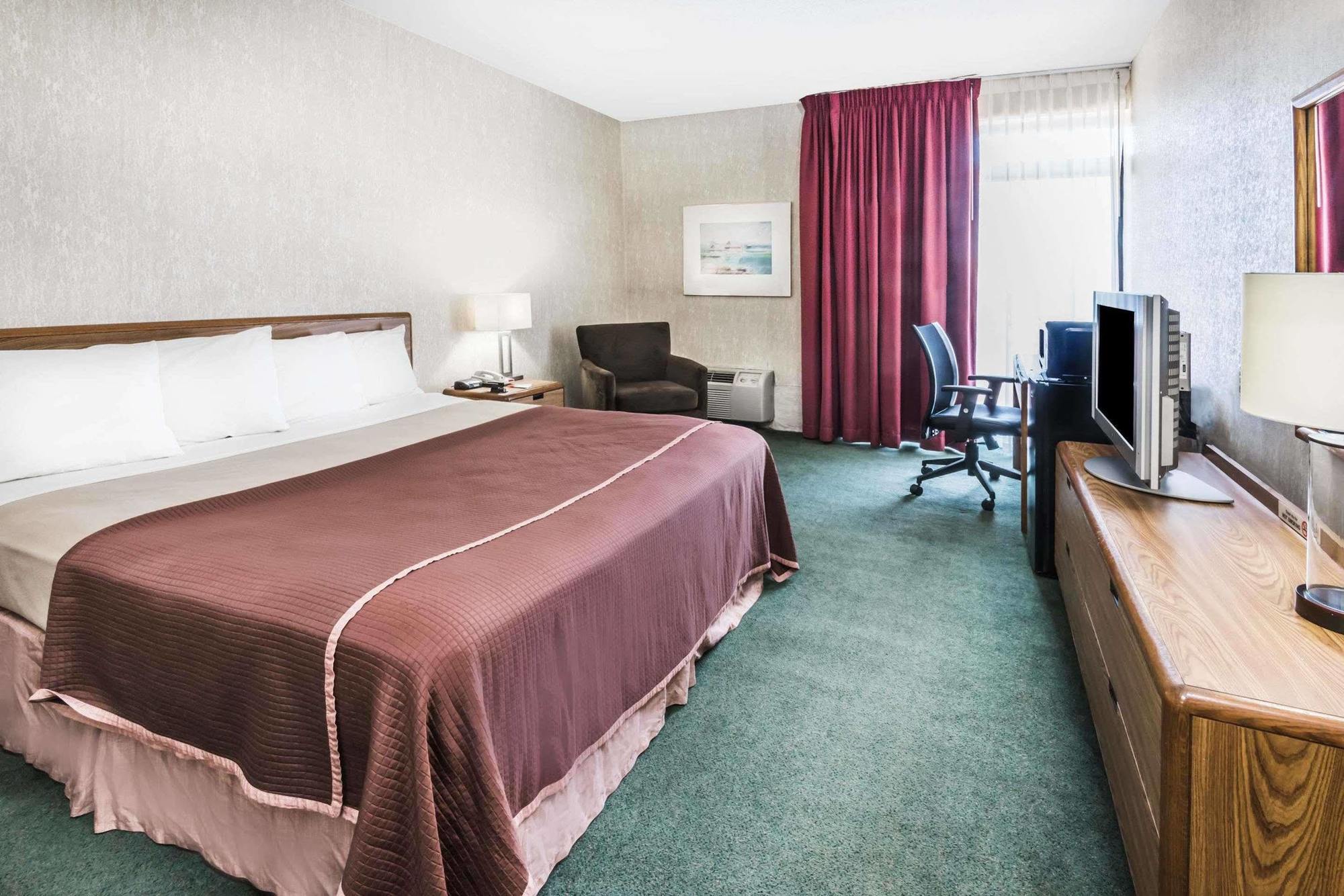 Howard Johnson By Wyndham Milford/New Haven エクステリア 写真